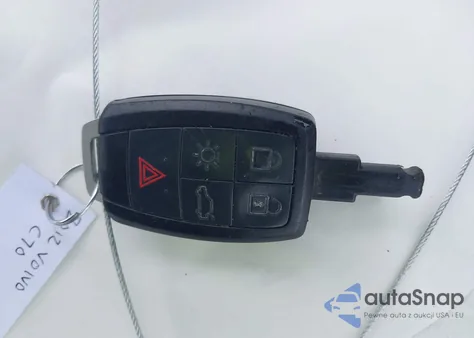 2012 Volvo C70 T5 из США, поврежденный, VIN YV1672MC7CJ125513